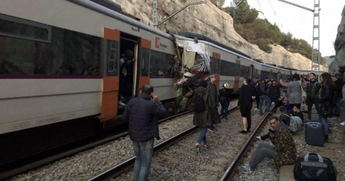 VIDEO Chocan dos trenes en España hay al menos un muerto y 95