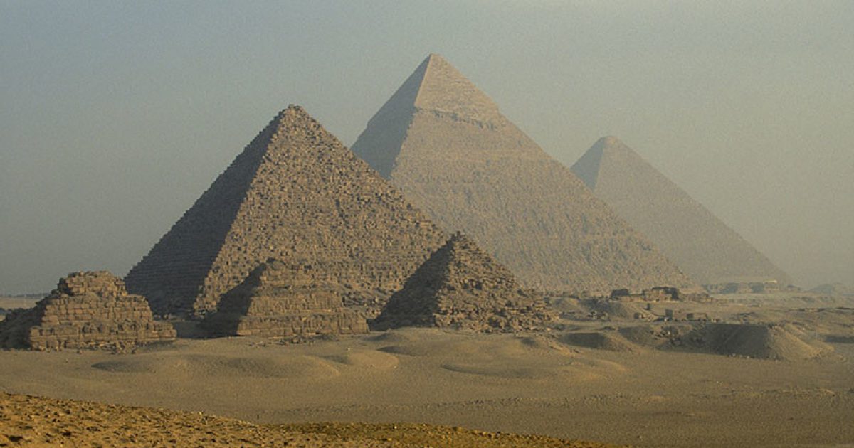 https://tctelevision.nyc3.digitaloceanspaces.com/Noticias/_1200x630_crop_center-center_82_none/piramides-egipto.jpg?mtime=1541082962