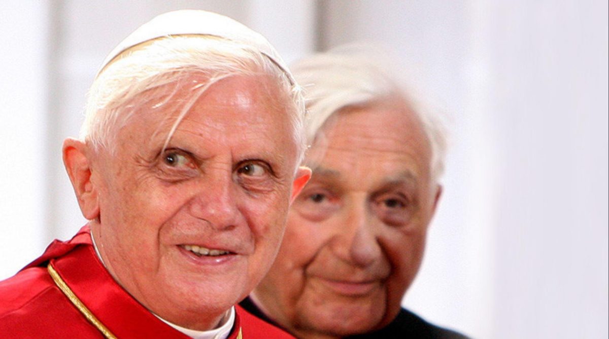 Noticia: Cerca de 547 niños sufrieron abusos en el coro dirigido por el hermano del papa Benedicto XVI Cerca de 547 niños sufrieron abusos en el coro dirigido por el hermano del papa Benedicto XVI