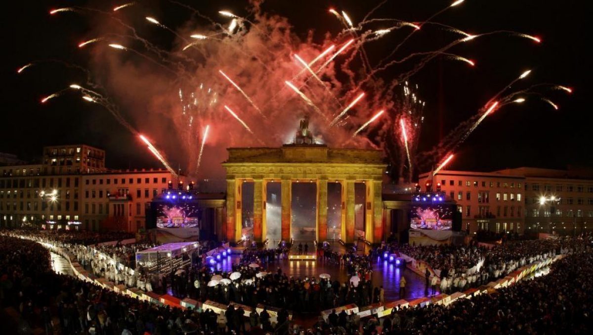 El cambio climático afecta los fuegos artificiales de Año Nuevo en Alemania TC Televisión El cambio climático afecta los fuegos artificiales de Año Nuevo en Alemania TC Televisión