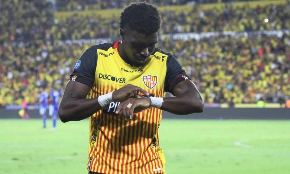 Noticia: Michael Carcelén deja Barcelona y se unirá al Aucas Michael Carcelén deja Barcelona y se unirá al Aucas