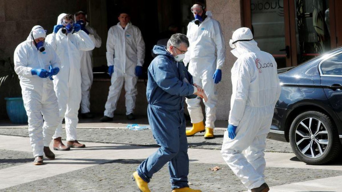 Noticia: Un médico italiano asegura que si la población no se queda en casa "la situación se volverá catastrófica" Un médico italiano asegura que si la población no se queda en casa "la situación se volverá catastrófica"