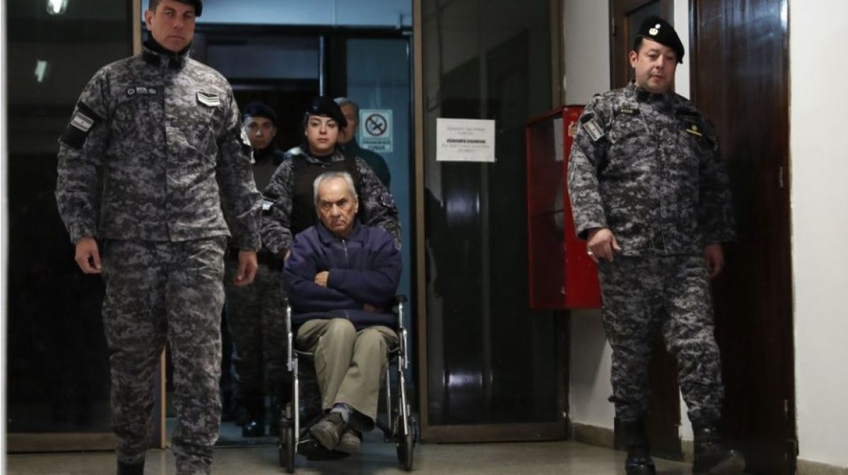 Noticia: Argentina inicia juicio a curas por supuestos abusos Argentina inicia juicio a curas por supuestos abusos