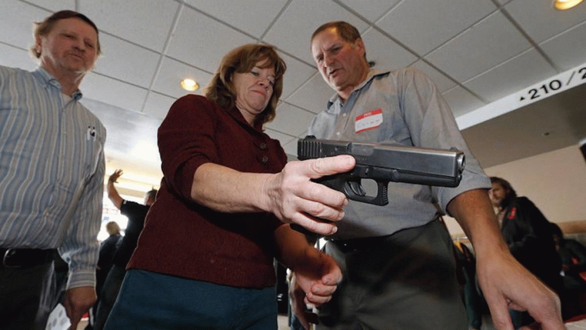 Noticia: Permitirán maestros con armas en 11 condados de Florida Permitirán maestros con armas en 11 condados de Florida