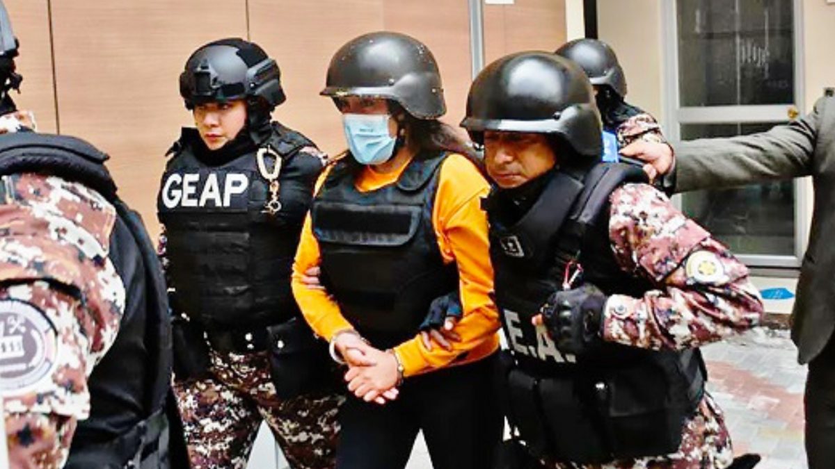 Noticia: Joselyn Sánchez dejó de ser cadete de Policía tras reprobar semestre Joselyn Sánchez dejó de ser cadete de Policía tras reprobar semestre
