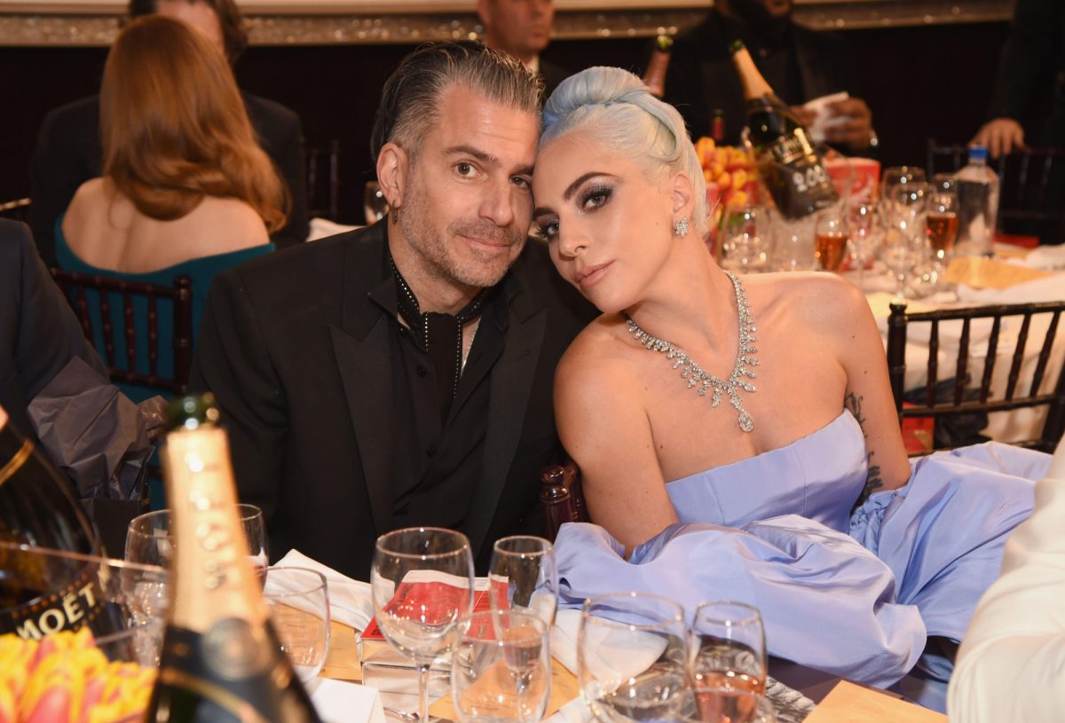 Noticia: Lady Gaga termina su compromiso con Christian Carino Lady Gaga termina su compromiso con Christian Carino