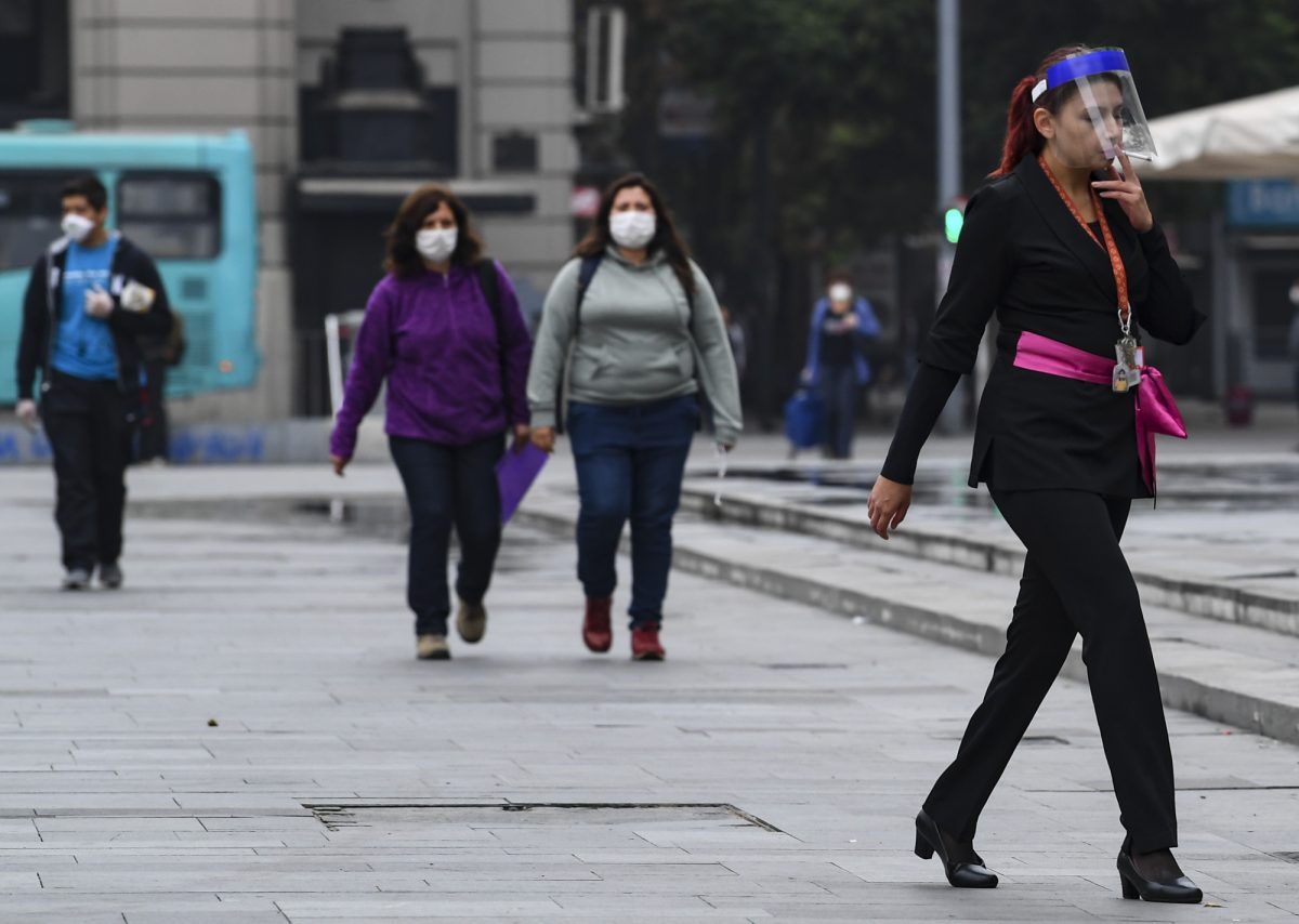 Noticia: Chile registra 3.520 nuevos casos de coronavirus y 31 muertes en 24 horas, las cifras más altas desde el inicio de la pandemia Chile registra 3.520 nuevos casos de coronavirus y 31 muertes en 24 horas, las cifras más altas desde el inicio de la pandemia