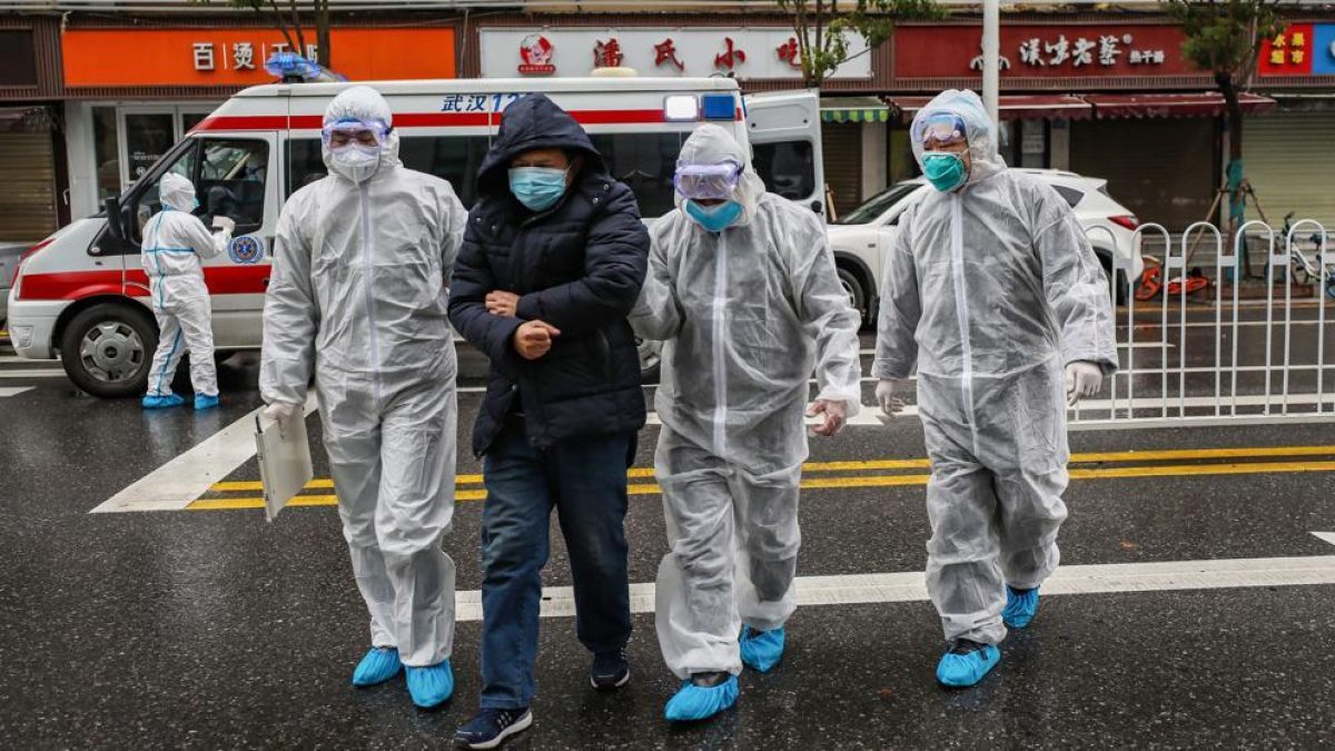 Noticia: China promete transparencia sobre coronavirus y países preparan el regreso de sus ciudadanos China promete transparencia sobre coronavirus y países preparan el regreso de sus ciudadanos