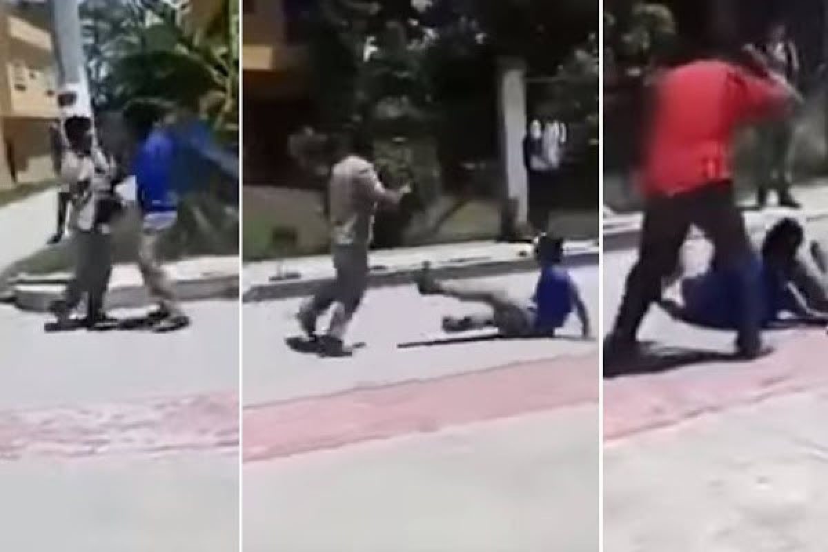 Noticia: Profesor golpea con su cinturón a dos estudiantes que pelean Profesor golpea con su cinturón a dos estudiantes que pelean