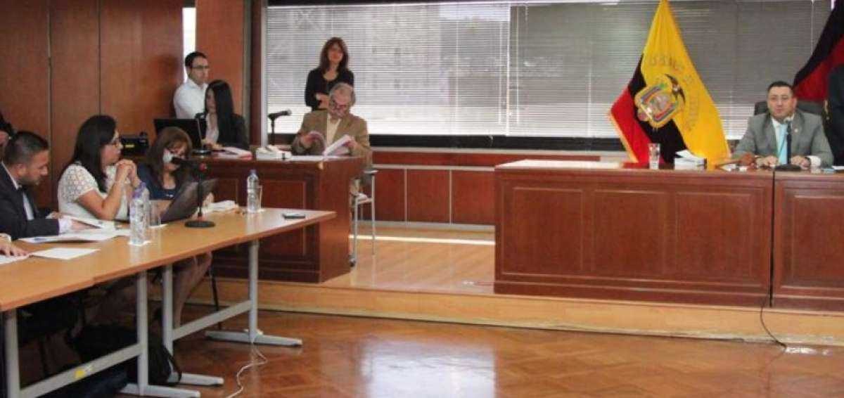 Noticia: Fiscalía reconsidera pedido de prisión preventiva para María Alejandra Vicuña Fiscalía reconsidera pedido de prisión preventiva para María Alejandra Vicuña