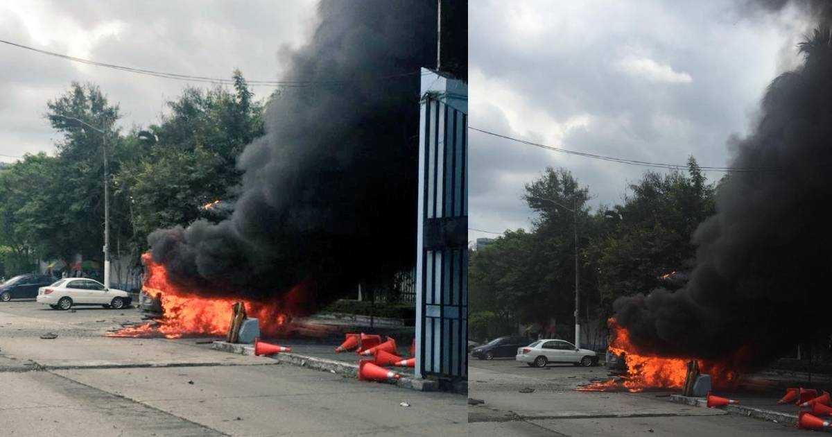 Noticia: VIDEO | Se registró incendio de un auto en Universidad Estatal de Guayaquil VIDEO | Se registró incendio de un auto en Universidad Estatal de Guayaquil