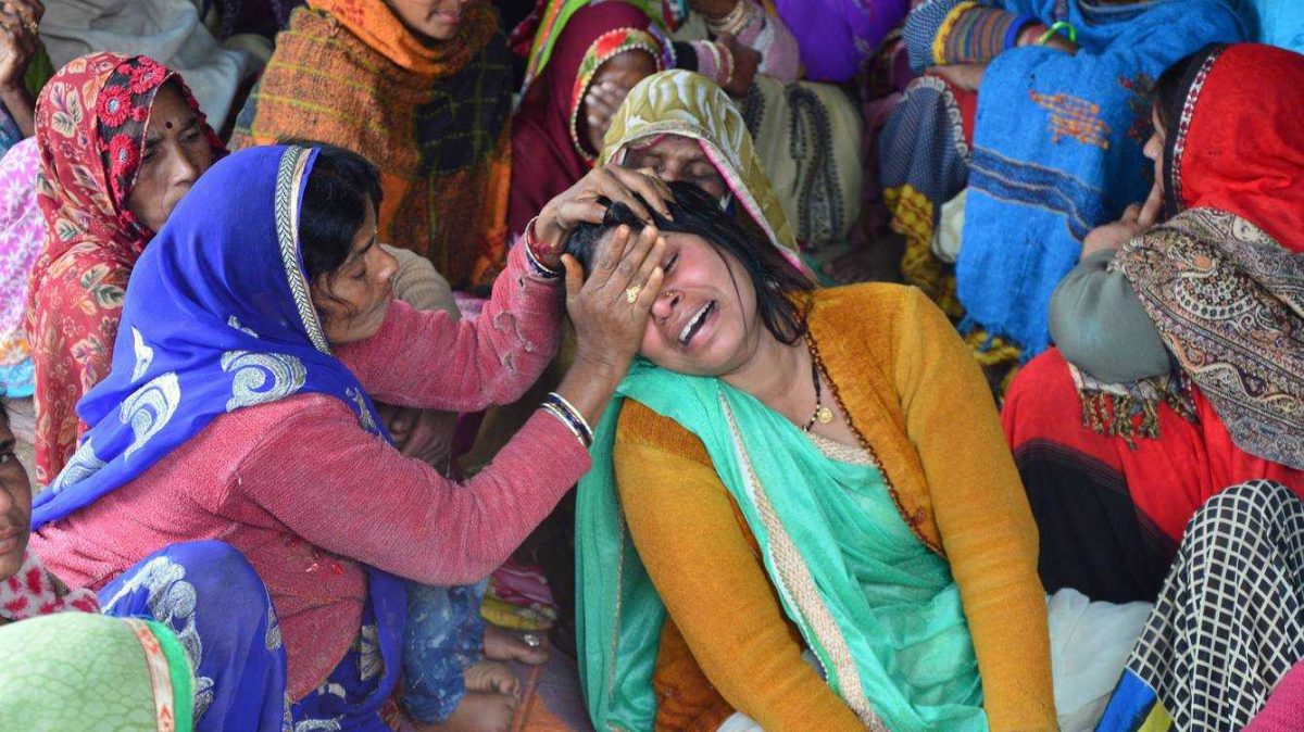 Noticia: Miles de víctimas de violación se manifiestan en Nueva Delhi Miles de víctimas de violación se manifiestan en Nueva Delhi