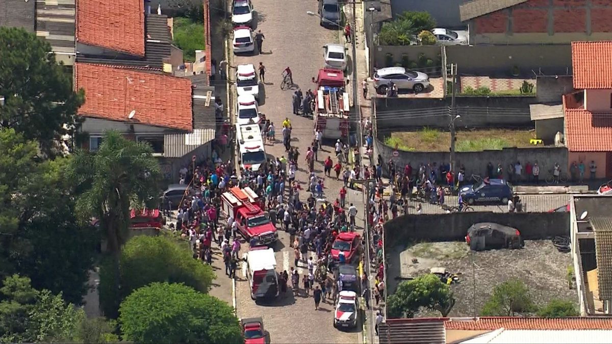 Noticia: VIDEOS | Cámaras de seguridad grabaron la masacre en la escuela de Brasil VIDEOS | Cámaras de seguridad grabaron la masacre en la escuela de Brasil