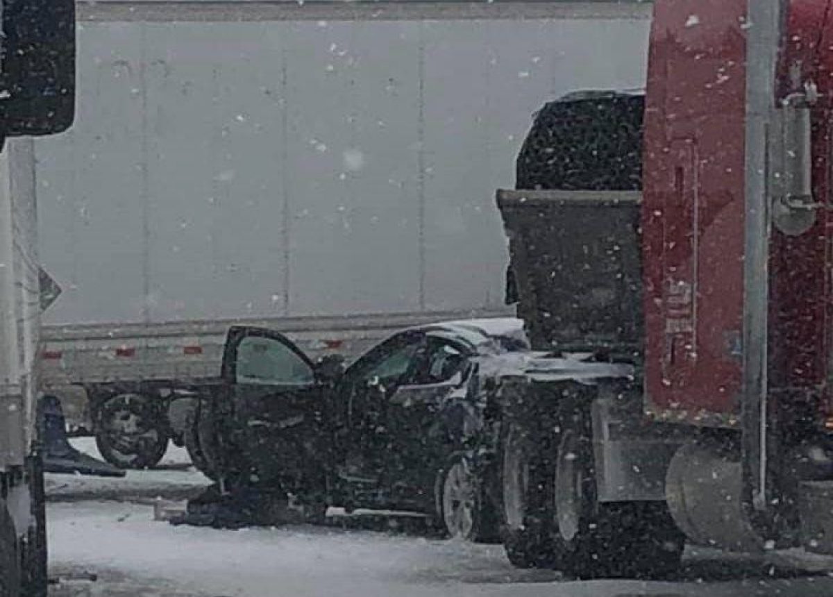 Noticia: VIDEO | Más de 100 autos chocan en autopista de Estados Unidos VIDEO | Más de 100 autos chocan en autopista de Estados Unidos