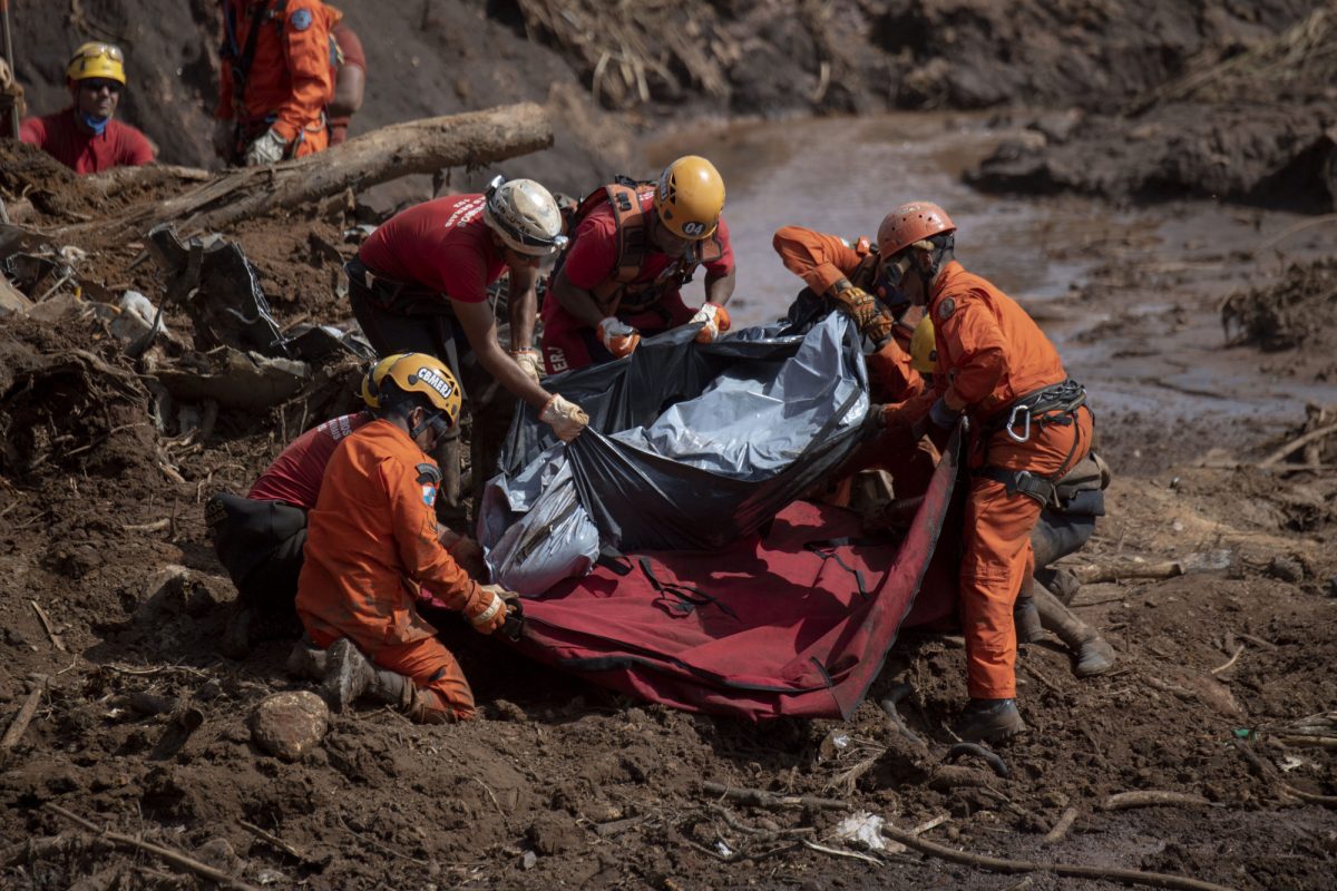 Noticia: VIDEO: detienen a cinco ingenieros por tragedia minera en Brasil VIDEO: detienen a cinco ingenieros por tragedia minera en Brasil
