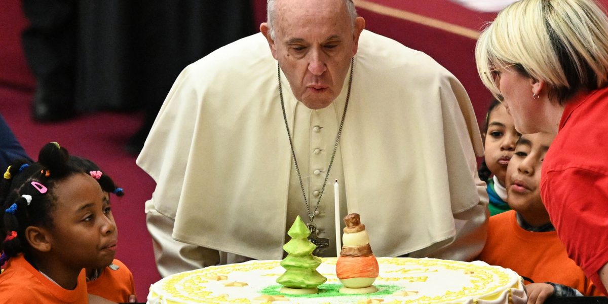 Noticia: El papa Francisco cumple 83 años hoy, aquí 10 datos que quizás no sepas sobre él El papa Francisco cumple 83 años hoy, aquí 10 datos que quizás no sepas sobre él