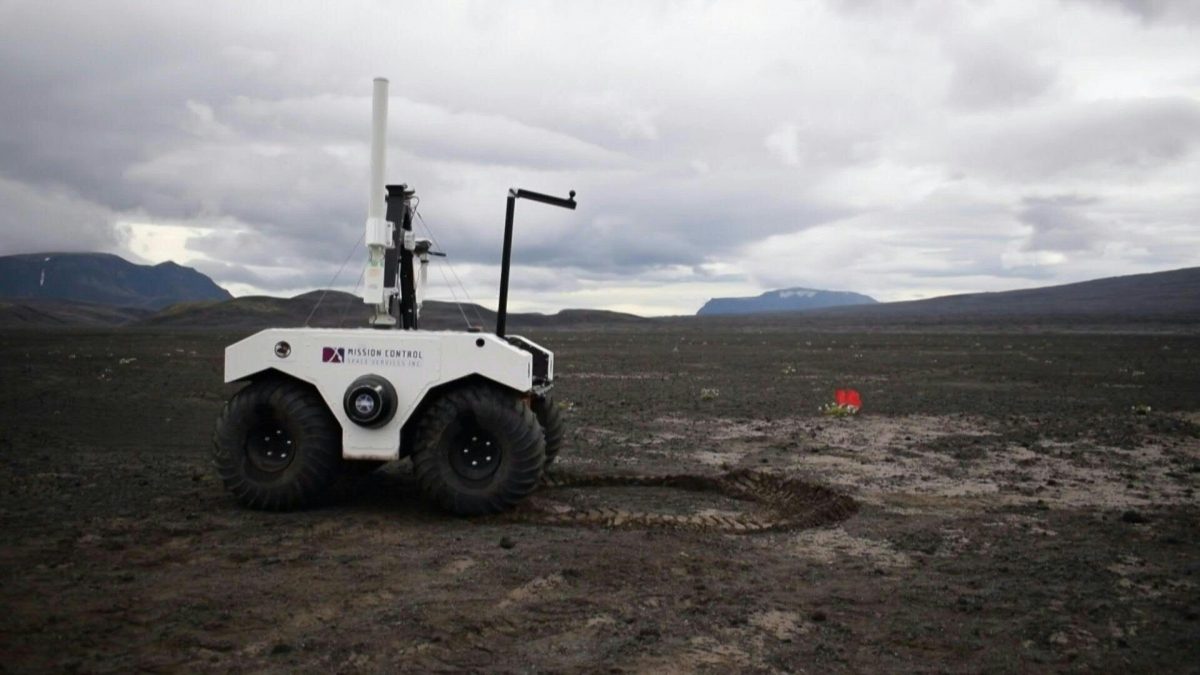 Noticia: VIDEO | La Nasa se prepara para Marte en un campo de lava de Islandia VIDEO | La Nasa se prepara para Marte en un campo de lava de Islandia