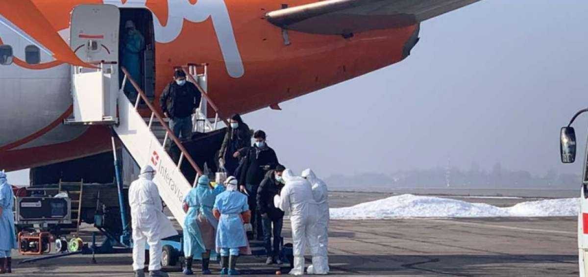 Noticia: Avión con ecuatorianos evacuados de Wuhan llega a Ucrania Avión con ecuatorianos evacuados de Wuhan llega a Ucrania
