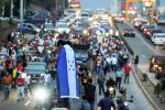 Noticia: Hondureños marchan con antorchas contra "privatización" de salud y educación Hondureños marchan con antorchas contra "privatización" de salud y educación