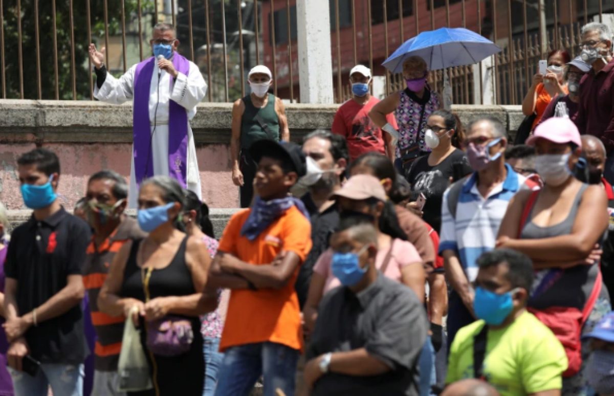 Caracas y seis estados iniciaron el 16 de marzo una “cuarentena social”, como la llamó entonces Maduro, que al día siguiente se extendió por el resto del país (Reuters)