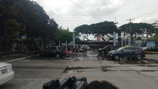 Imagen: Se espera que en poco minutos los representantes de la Universidad emitan un reporten de los hechos. Imagen: Se espera que en poco minutos los representantes de la Universidad emitan un reporten de los hechos.