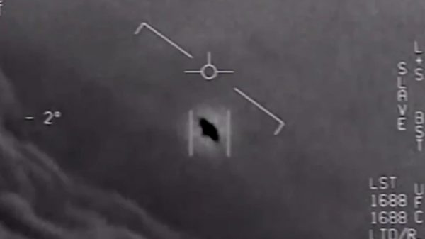 Imagen: La Armada de Estados Unidos confirmó la autenticidad de tres videos presentados en 2017 sobre diversos avistamientos en el cielo. (Foto: captura de pantalla) Imagen: La Armada de Estados Unidos confirmó la autenticidad de tres videos presentados en 2017 sobre diversos avistamientos en el cielo. (Foto: captura de pantalla)