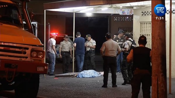 Dos personas fueron asesinadas cuando jugaban en máquinas tragamonedas en Guayaquil