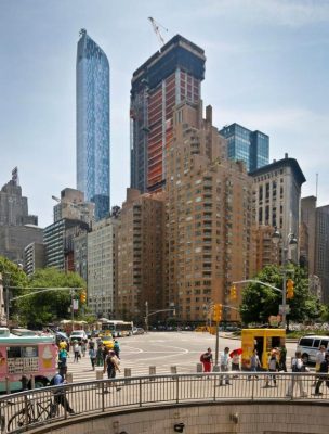 Imagen: Una vista de la construcción del 220 Central Park South en noviembre de 2017 Imagen: Una vista de la construcción del 220 Central Park South en noviembre de 2017