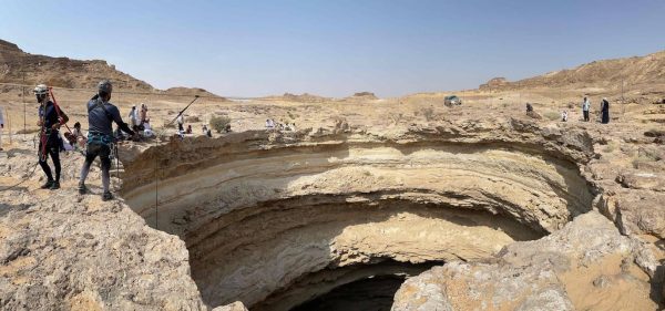 Imagen: El Pozo de Barhout ha estado siempre considerado como todo un misterio y era uno de los pocos lugares de Yemen que faltaban por explorar. Imagen: El Pozo de Barhout ha estado siempre considerado como todo un misterio y era uno de los pocos lugares de Yemen que faltaban por explorar.