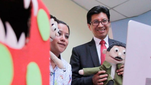 Imagen: El ecuatoriano Diego Caiza, uno de los 50 mejores docentes del mundo. Foto: Ministerio de Educación. Imagen: El ecuatoriano Diego Caiza, uno de los 50 mejores docentes del mundo. Foto: Ministerio de Educación.