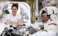 Noticia: La NASA cancela la histórica caminata espacial de mujeres porque no hay suficientes trajes a medida La NASA cancela la histórica caminata espacial de mujeres porque no hay suficientes trajes a medida