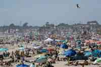 Noticia: Coronavirus en Estados Unidos: Las playas de California, llenas de gente pese a las órdenes de distanciamiento Coronavirus en Estados Unidos: Las playas de California, llenas de gente pese a las órdenes de distanciamiento