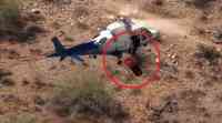 Noticia: VIDEO | Una mujer herida gira a gran velocidad en el aire VIDEO | Una mujer herida gira a gran velocidad en el aire