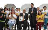 Noticia: VIDEO | Presentan cuadro de medicamentos para el cáncer y otras enfermedades VIDEO | Presentan cuadro de medicamentos para el cáncer y otras enfermedades