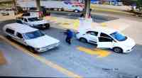 Noticia: FUERTE VIDEO | Acribillan a un hombre en una gasolinera y queda grabado FUERTE VIDEO | Acribillan a un hombre en una gasolinera y queda grabado