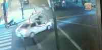 Noticia: VIDEO | Choque frontal de un auto con una motocicleta en Guayaquil VIDEO | Choque frontal de un auto con una motocicleta en Guayaquil