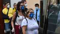 Noticia: Perú confirma la muerte de dos personas por coronavirus y la cifra total de fallecidos se eleva a siete Perú confirma la muerte de dos personas por coronavirus y la cifra total de fallecidos se eleva a siete