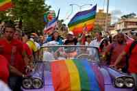 Noticia: VIDEO: Cuba evita legislar sobre matrimonio gay en nueva Constitución VIDEO: Cuba evita legislar sobre matrimonio gay en nueva Constitución