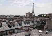 Noticia: Evacúan la Torre Eiffel debido a un hombre visto escalando el monumento Evacúan la Torre Eiffel debido a un hombre visto escalando el monumento