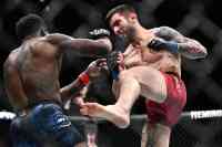 Noticia: VIDEO | Luchador de la UFC gana combate con un golpe tan fuerte que el protector bucal de su rival salió volando VIDEO | Luchador de la UFC gana combate con un golpe tan fuerte que el protector bucal de su rival salió volando