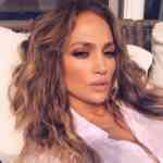 Noticia: Jennifer López causa furor con una sexy foto Jennifer López causa furor con una sexy foto