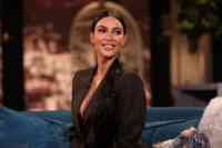 Noticia: Kim Kardashian luce diamantes en sus dientes Kim Kardashian luce diamantes en sus dientes