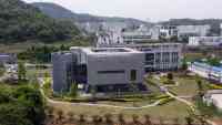 Noticia: El laboratorio de Wuhan, centro de una controversia mundial El laboratorio de Wuhan, centro de una controversia mundial