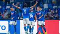 Noticia: Napoli venció al Lecce con doblete de Llorente y gol de Fabián Napoli venció al Lecce con doblete de Llorente y gol de Fabián