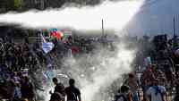 Noticia: VIDEO | Más de 10 muertos por violentas protestas en Chile VIDEO | Más de 10 muertos por violentas protestas en Chile