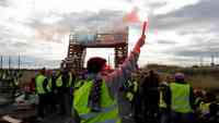 Noticia: Presidente de Francia anula impuesto al combustible para calmar protestas Presidente de Francia anula impuesto al combustible para calmar protestas