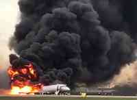 Noticia: VIDEO: 41 muertos en el aterrizaje de emergencia de un avión en Rusia VIDEO: 41 muertos en el aterrizaje de emergencia de un avión en Rusia