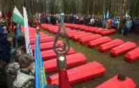 Noticia: Voluntarios buscan en Rusia restos de soldados soviéticos de la II Guerra Mundial Voluntarios buscan en Rusia restos de soldados soviéticos de la II Guerra Mundial