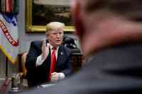 Noticia: Trump planea un retiro total de las tropas estadounidenses en Siria Trump planea un retiro total de las tropas estadounidenses en Siria