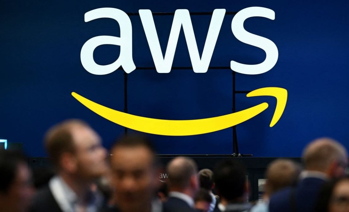 El 20 de octubre de 2025, Amazon Web Services (AWS) sufrió una caída global que afectó a millones de usuarios y diversas plataformas.